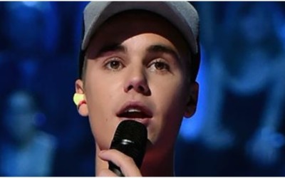 When it’s noisy, even Justin Bieber wears earplugs